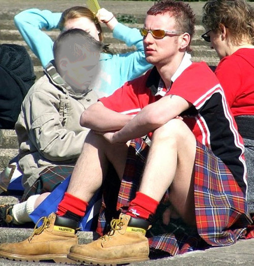 barb paris add cock kilt image