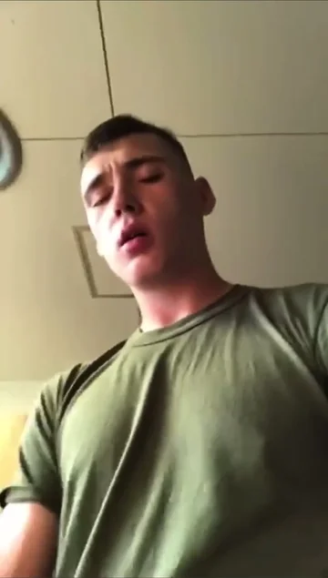 brad wardlaw add marines jacking off photo