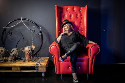 addie thomas add human chair mistress photo