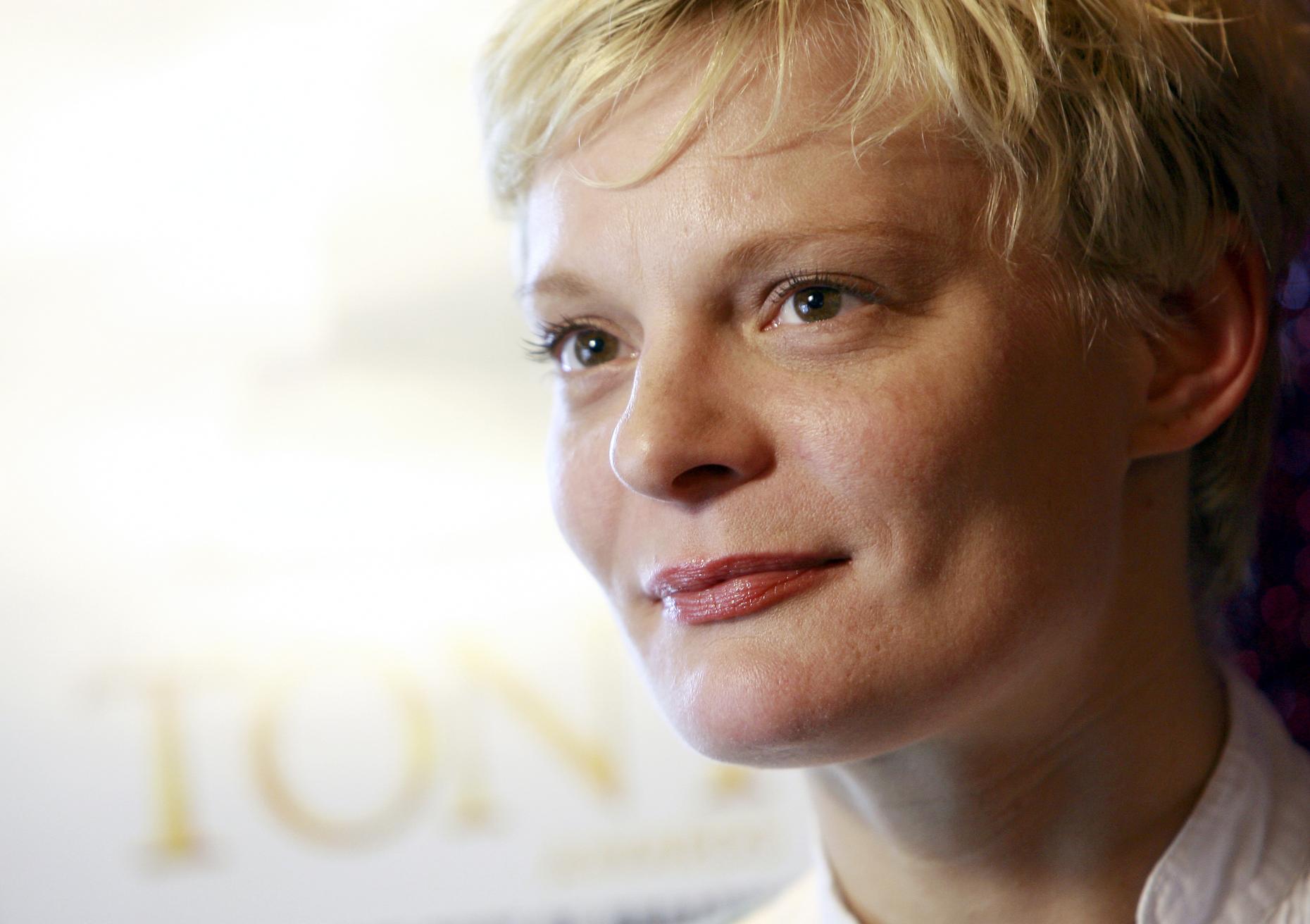 boby gupta add martha plimpton naked photo