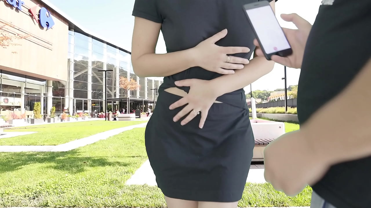 chian dewy add remote vibrater in public photo