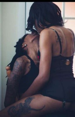 aaron hernandes add ebony lesbians seducing photo