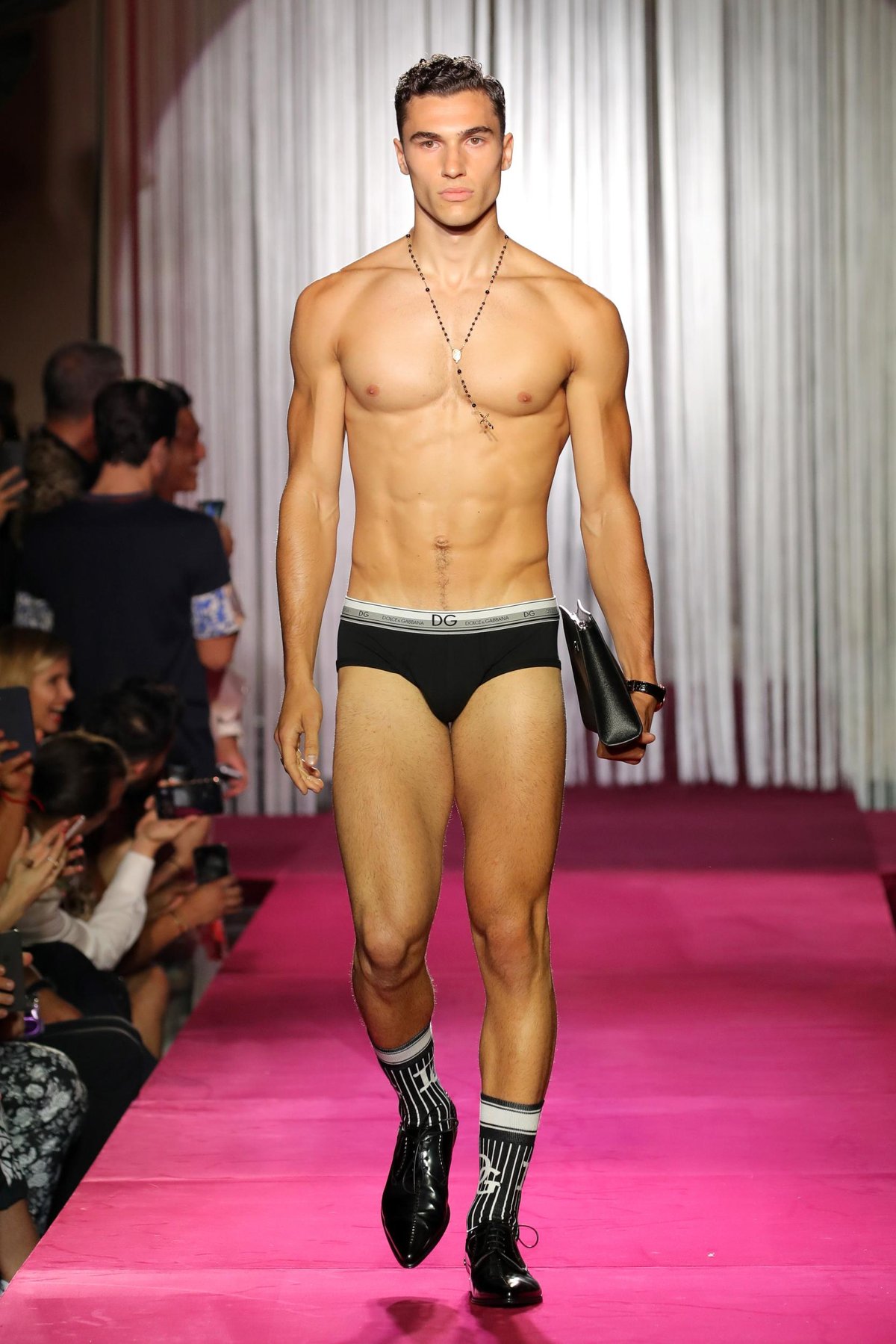 charles w robertson add nude men runway photo