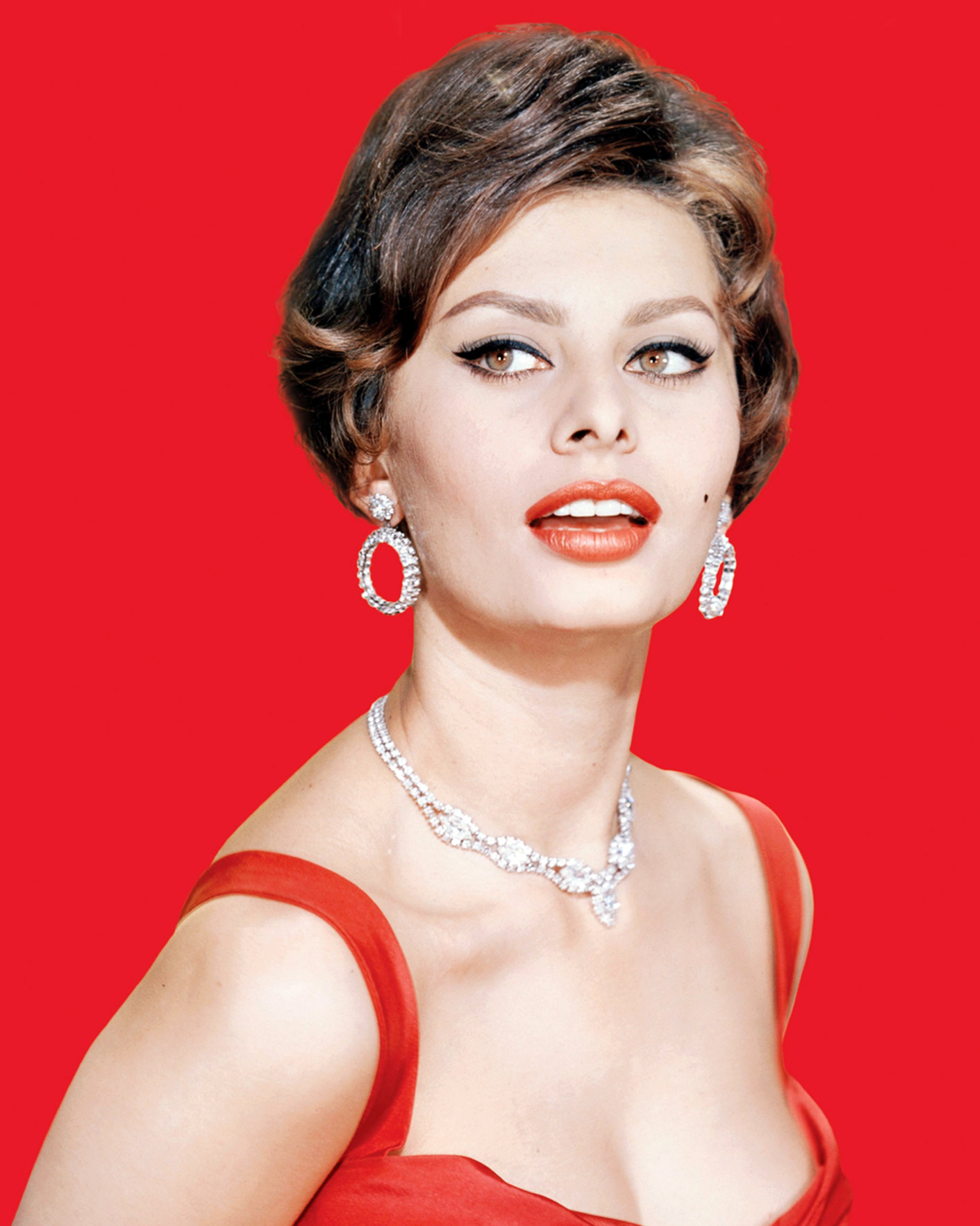 cassie burgess add sophia loren titties image