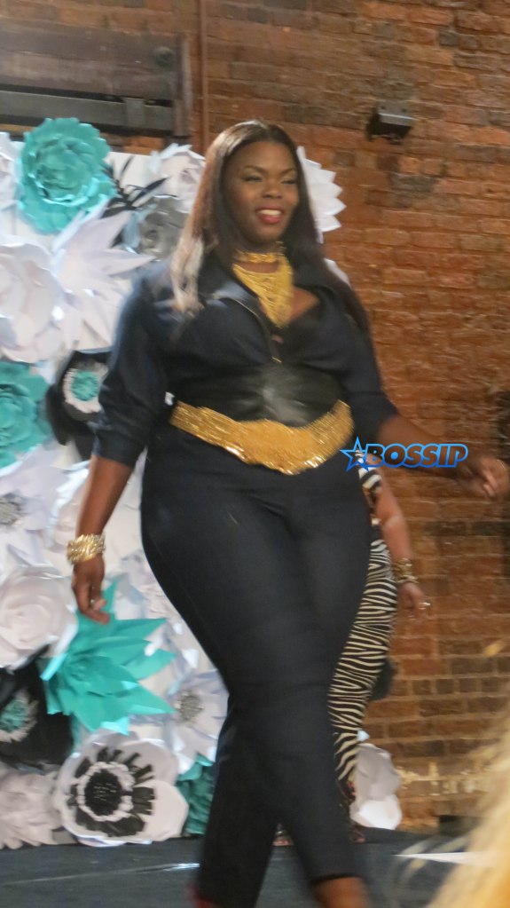 dell cox add ebony bbw striptease photo