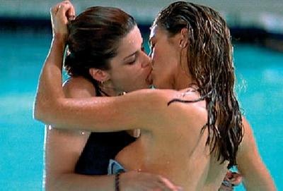 alison oakland add neve campbell boobs image