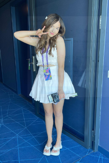 alex ehrenberg add pokimane feet porn photo