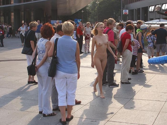 alison orman add nudegirls in public photo