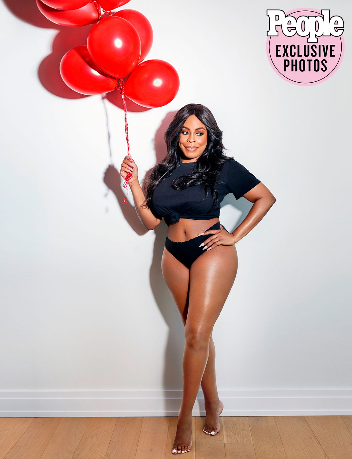 dee mackay add niecy nash hot photo