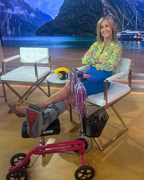 chris allchin add lara spencer feet image