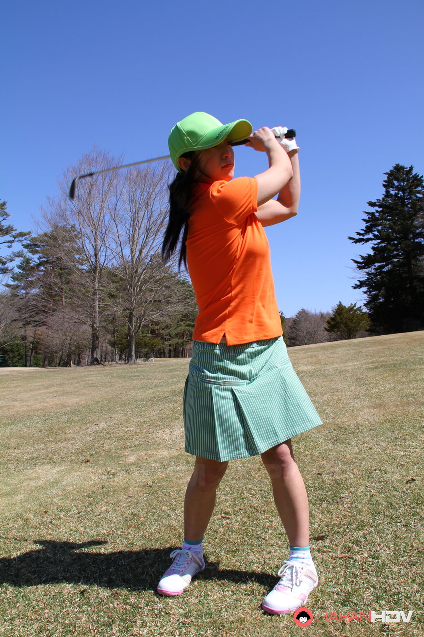 betty eberle add golfer upskirts image