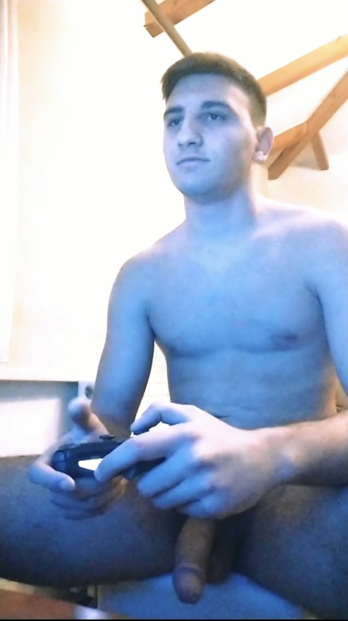 alan roles add nude gamer photo