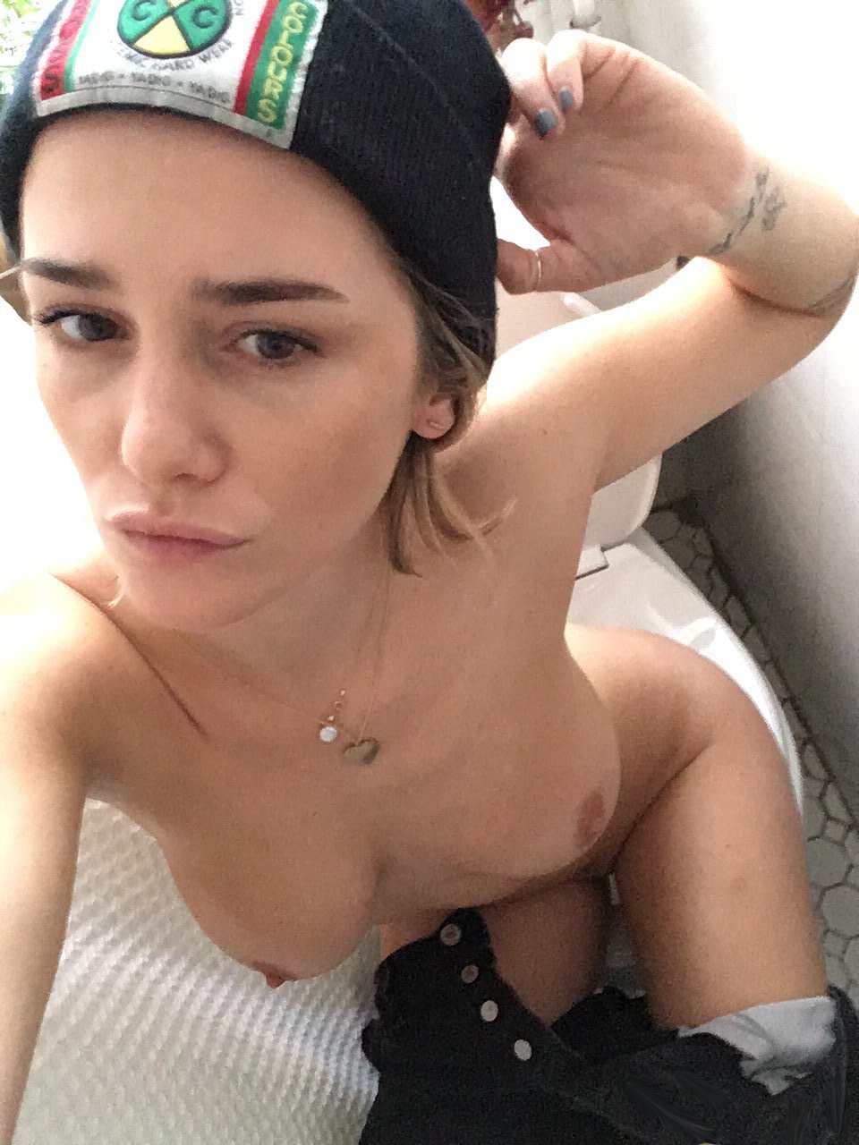 anwar fuadi add addison timlin boobs image