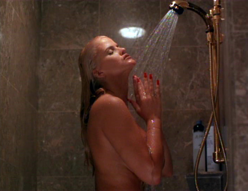 avery shaffer add anna nicole smith bath photo