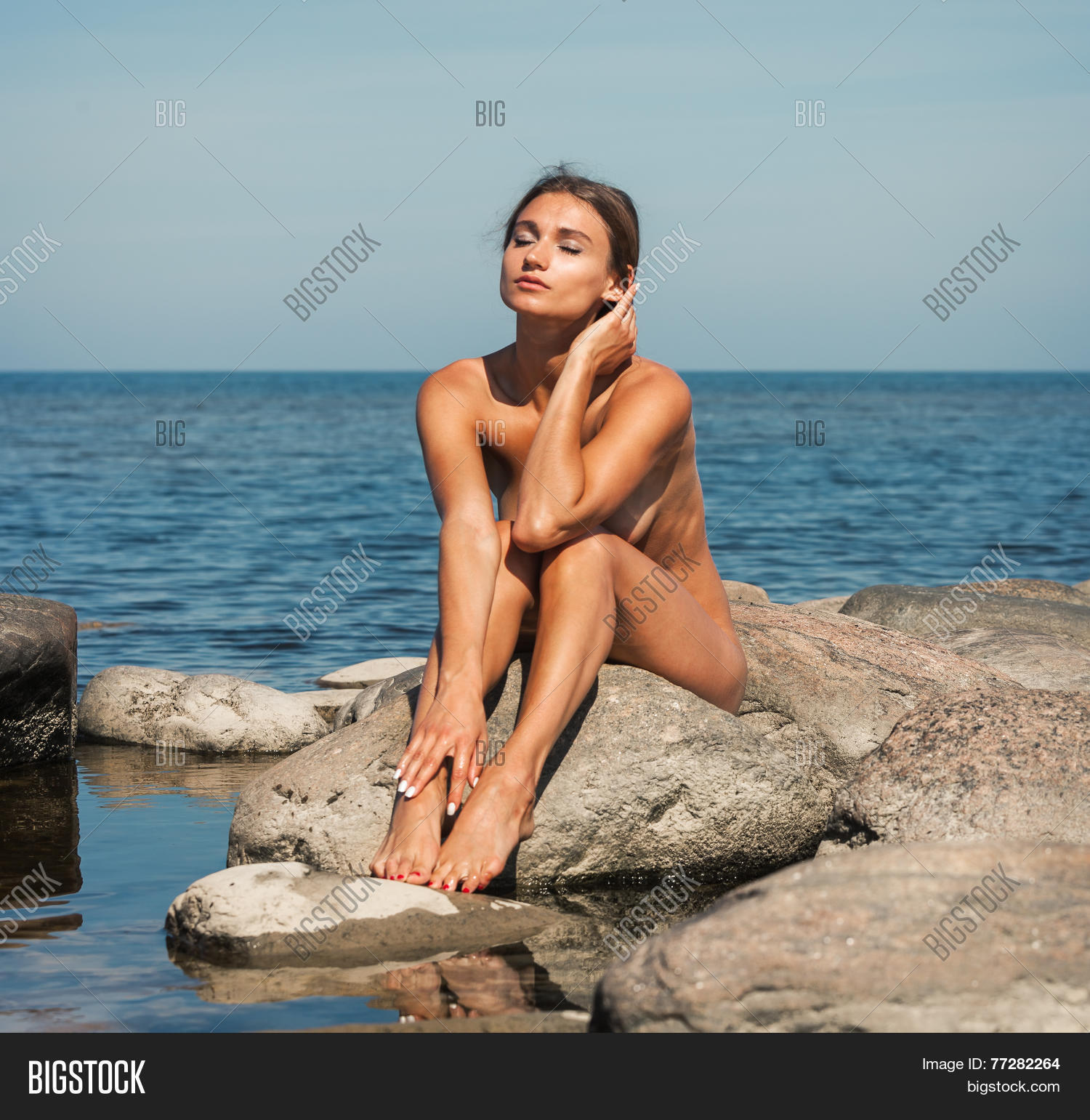 bo hoffman add beautiful women nude on the beach photo