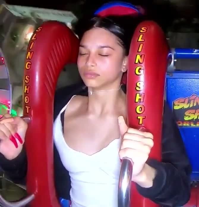 anona kuwait add rollercoaster titties photo