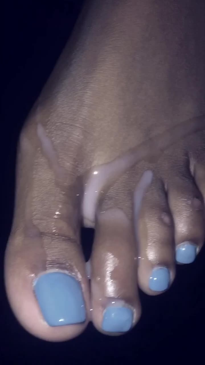 cathy classen add cumming on ebony feet photo