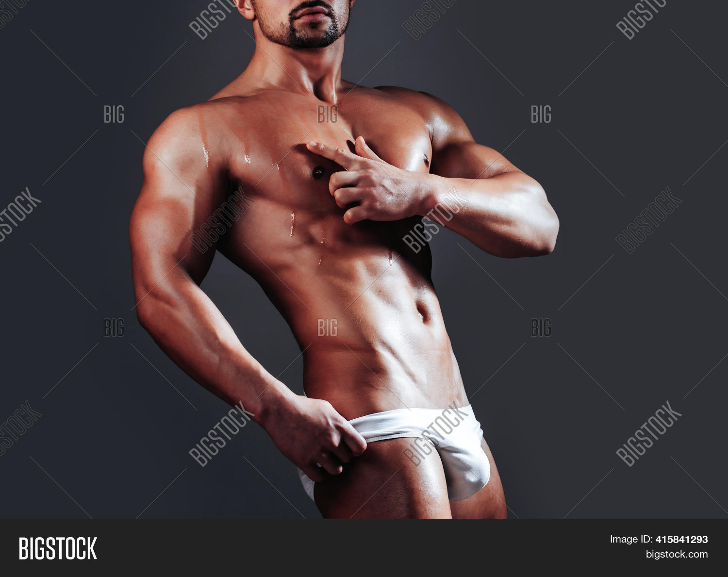 aaron lytton add muscular and naked photo