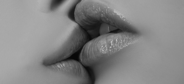 bob hubler add wet lesbian kissing image