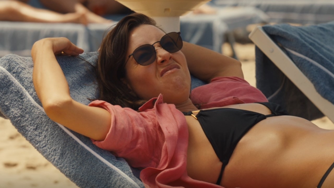 donna valenti add aubrey plaza bikini image