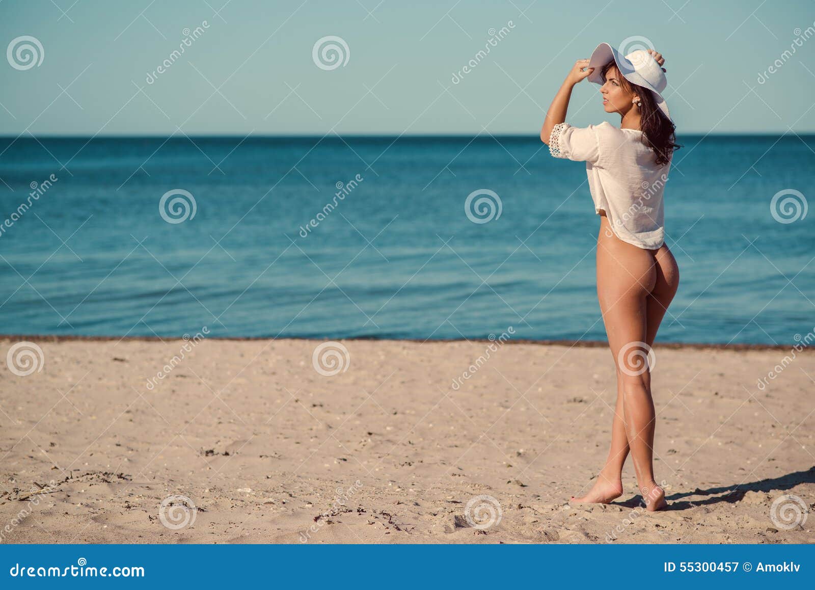 andrea scarano add sexy naked women beach photo