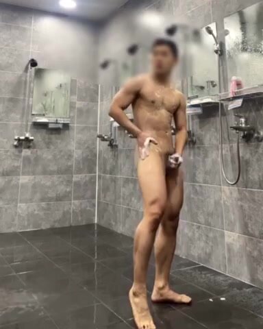 chris heathcote add gym shower jerk off photo