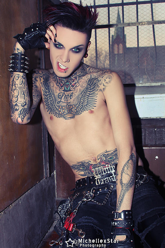 chester chuah add jayy von monroe photo