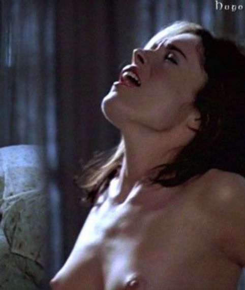 am na add lara flynn boyle nude photo