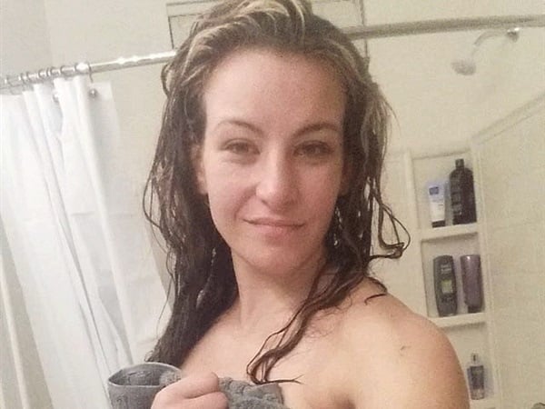 desiree hoyt add miesha tate boobs image