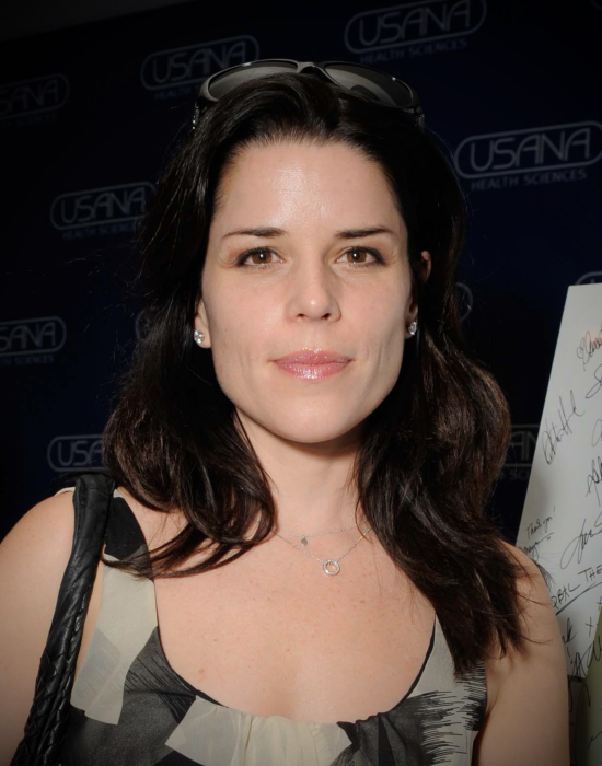 clara balzary add neve campbell boobs photo