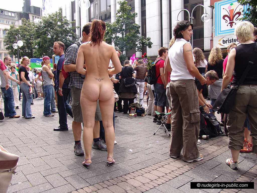 brad renner add nudegirls in public photo